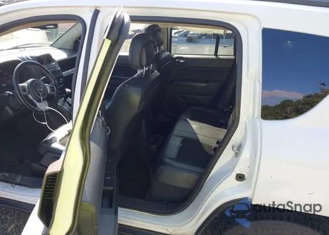 2016 Jeep Compass Sport Se z USA, uszkodzony, nr VIN 1C4NJCBA5GD806199